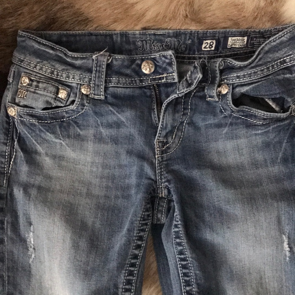 🍄 Miss Me Capri Jeans